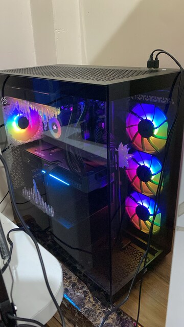 RTX 5070 Ti & R7 7800X3D Canavar Oyuncu Bilgisayarı (Sıfır Ayarında)