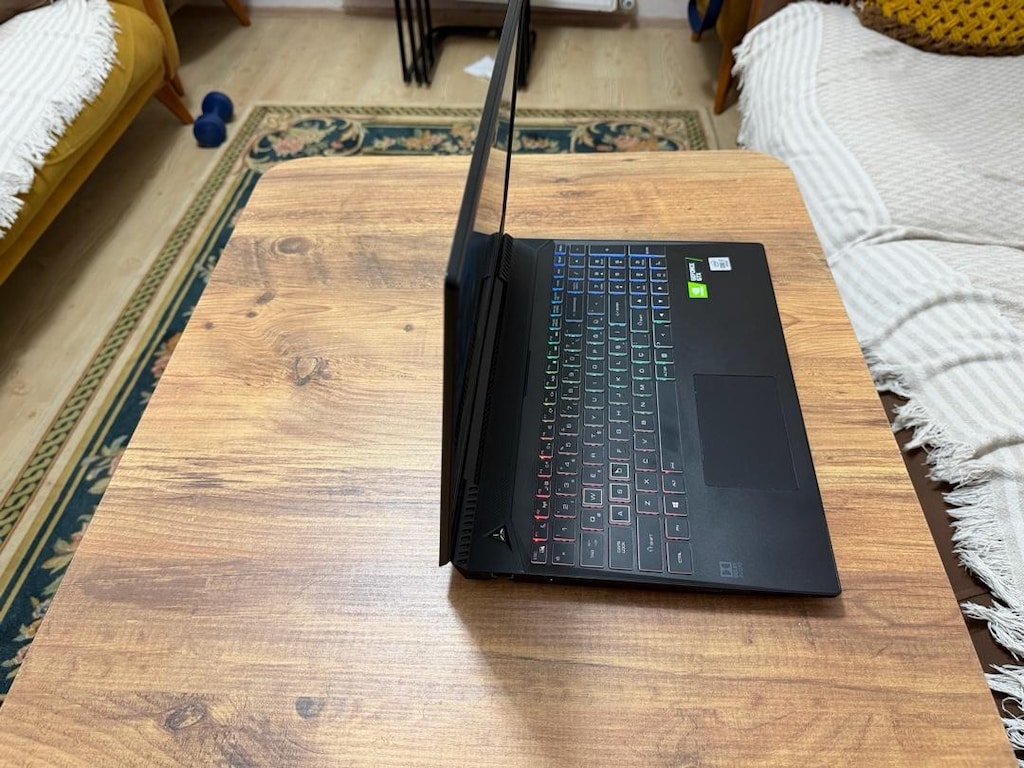 TERTEMİZ EXCALİBUR G770 İ7 10750H GEFORCE1650 Tİ - 7