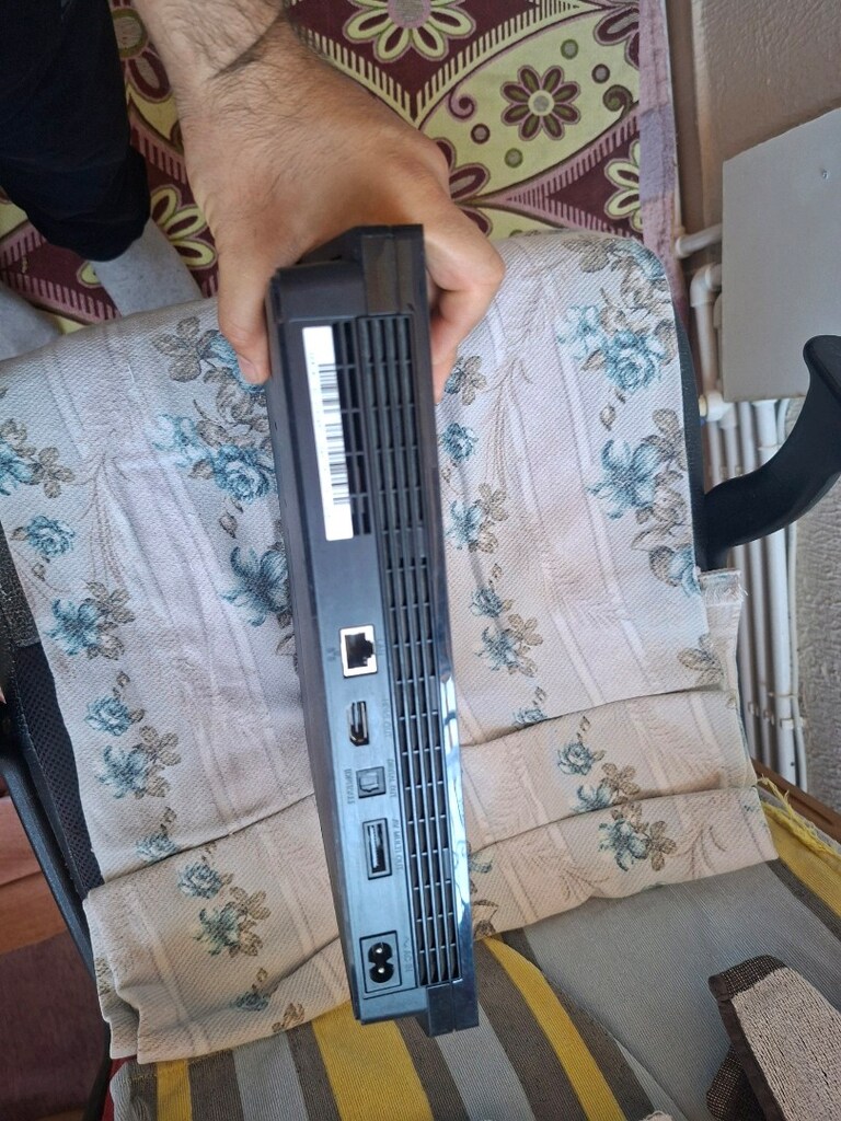 PlayStation açıklamaya bakınız - 3