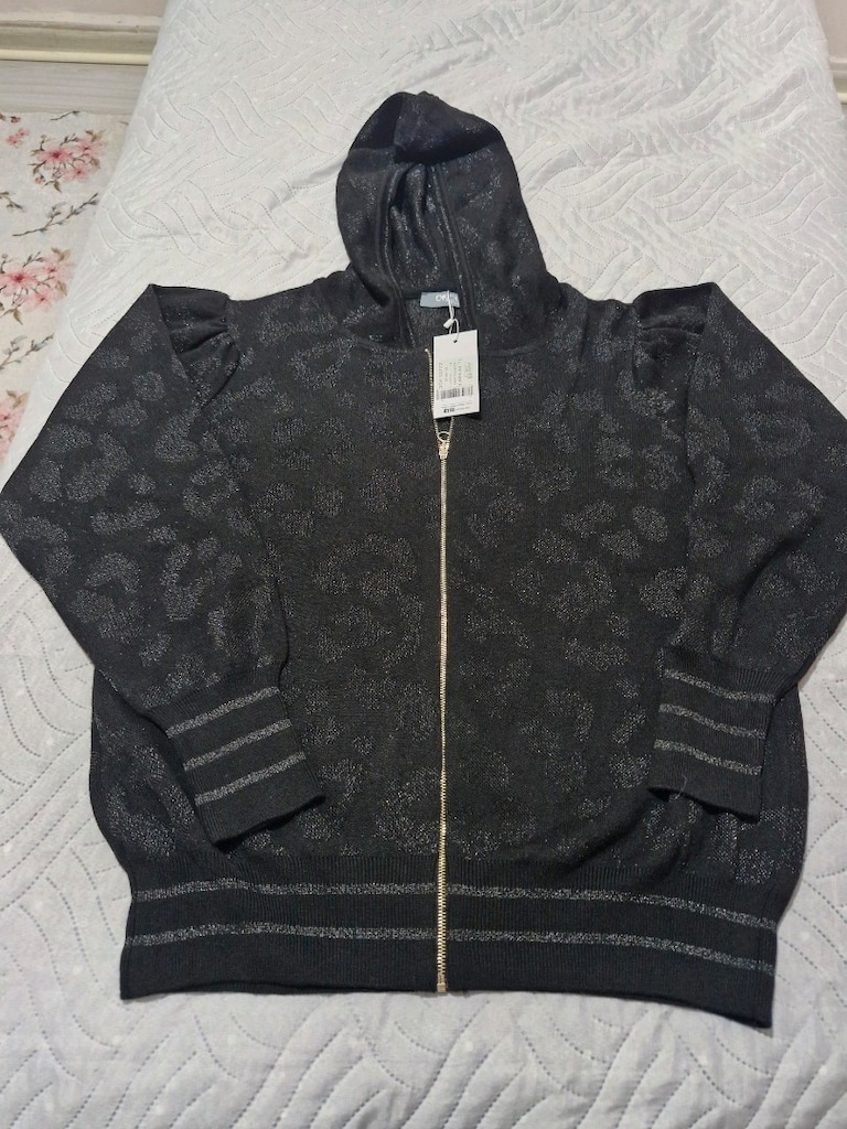 Siyah Kapüşonlu Sweatshirt tarzında hırka - 4