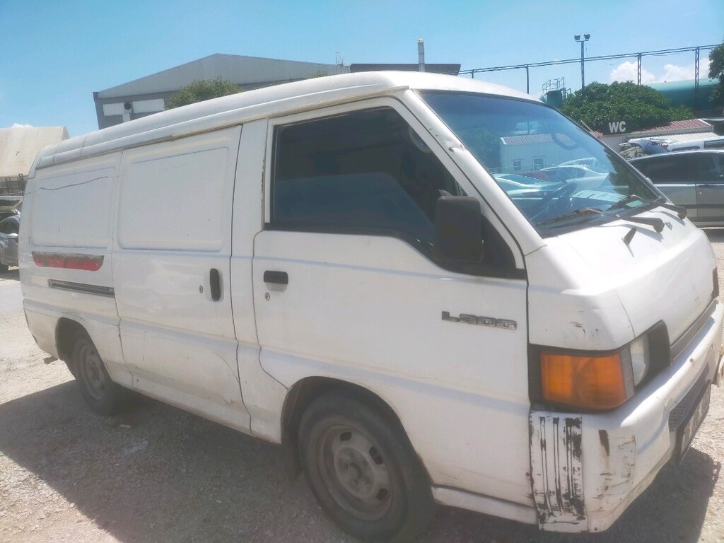 Mitsubishi L 300 panelvan kapalı kasa - 12