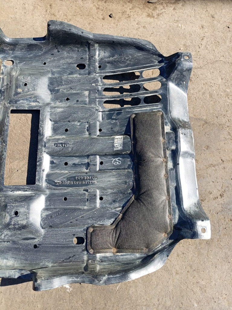 Mitsubishi L200 motor alt Koruma plastiği ikinci el - 6