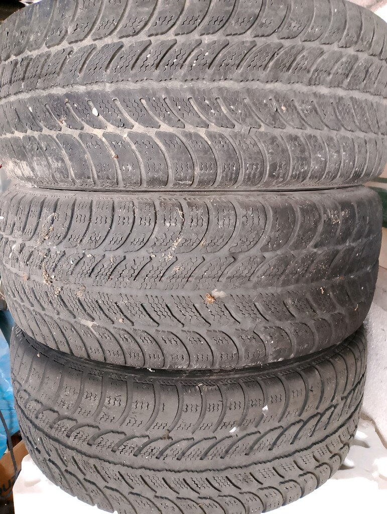 205/55/16 2 Adet Sava kışlık lastik durumları iyidir. - 3