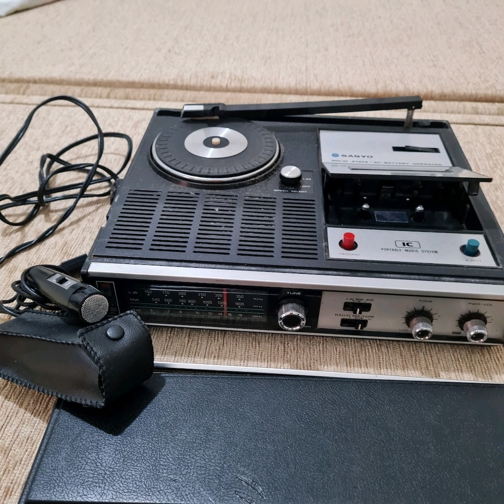 SANYO 1970lerin pikapçalar kasetçalar radyo ses alma - 4