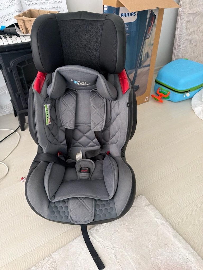 oto koltukTemiz Kullanılmış Kraft / Unisex Oto Koltuğu (9-36 Kg / Yata