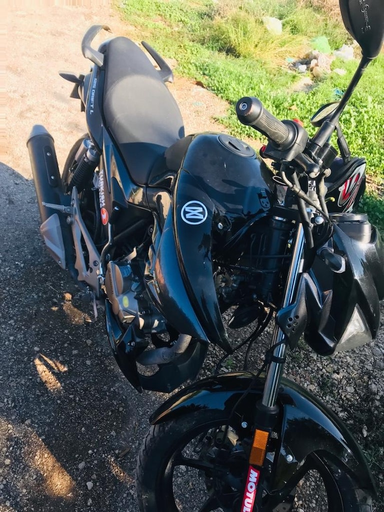Mondilal drift L 2023 model 20000 km temiz