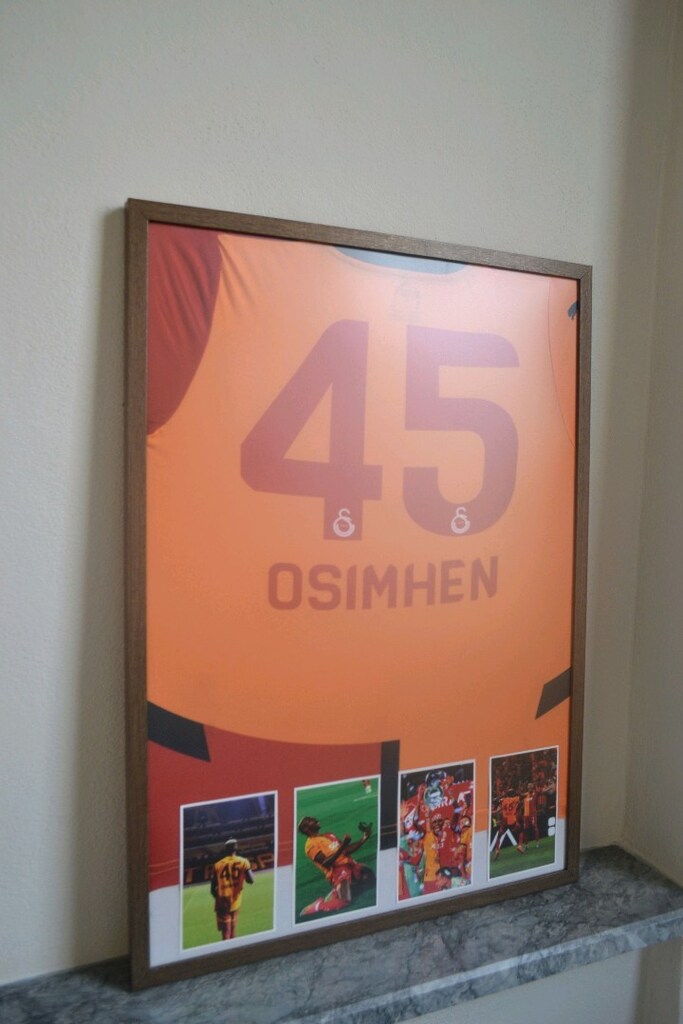 Çerçeveli Victor Osimhen Forması - 4