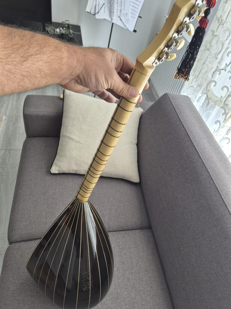 Sıfır Ayarında Gitar Burgulu Kısa Sap Bağlama - 2