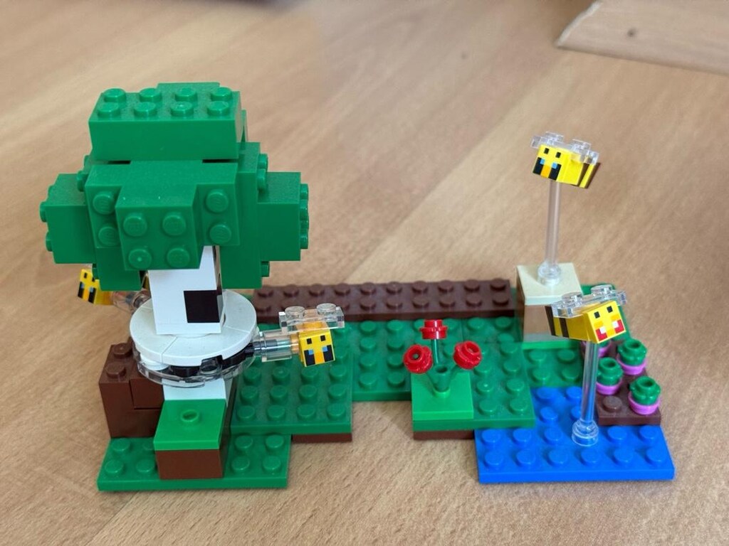 mineceaft arı evi lego - 3