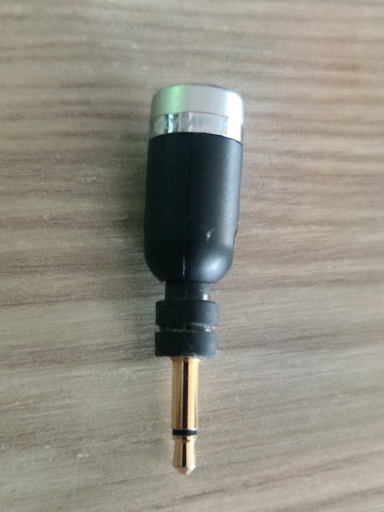 Olympus ME-52W Mikrofon. Arka plan gürültüsünü azaltmaktadır. - 2