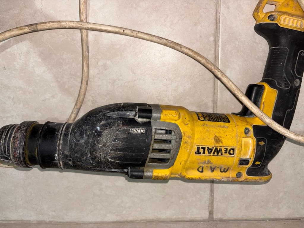 DEWALT KIRICI DELİCİ MATKAP (SDS-PLUS) KUTULU SET - 8