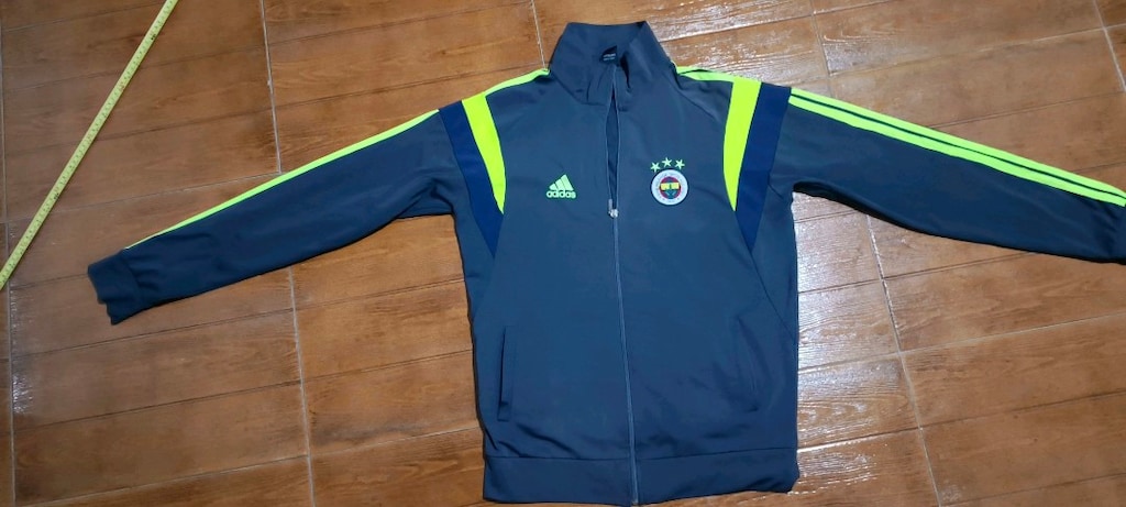 Adidas Fenerbahçe likralı mont.