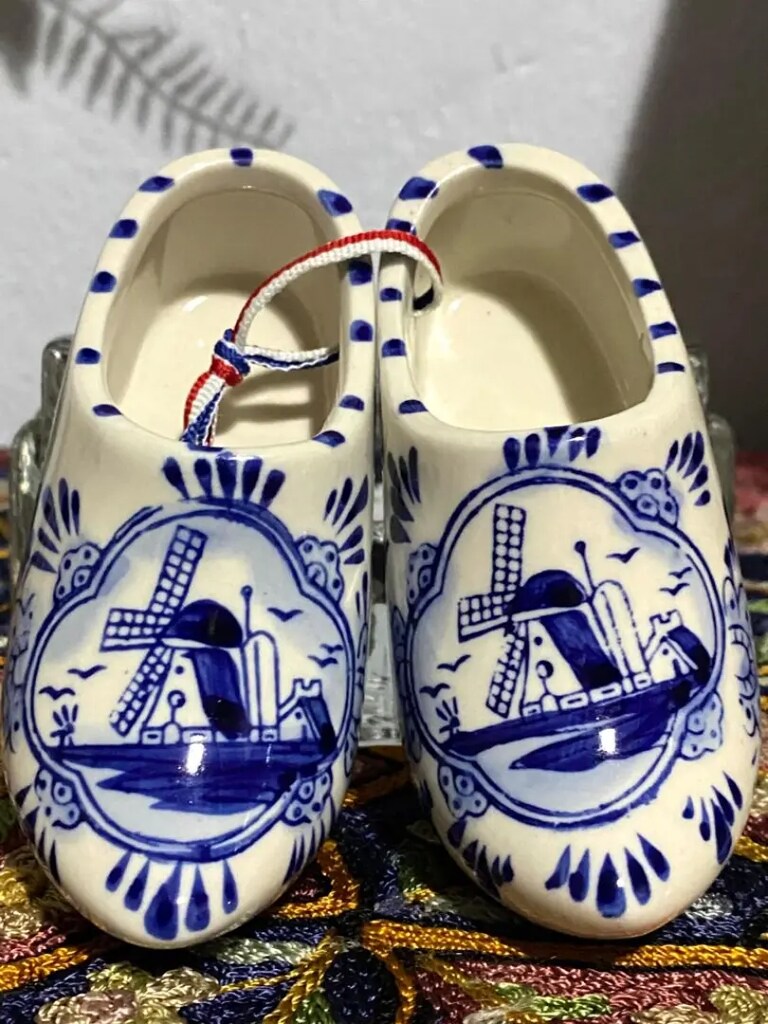HOLLAND Delft El Boyama Damgalı Porselen Ayakkabı & Çift - 5