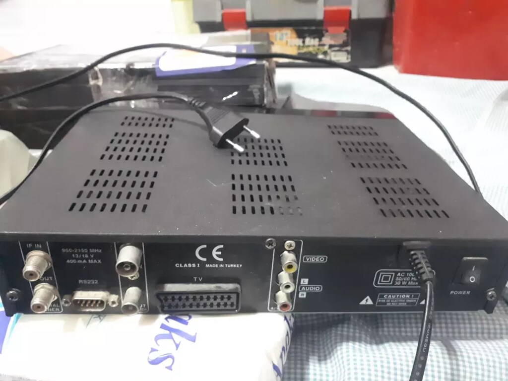 Next Star Uydu Cihazı. Kumandası ile birlikte. - 2