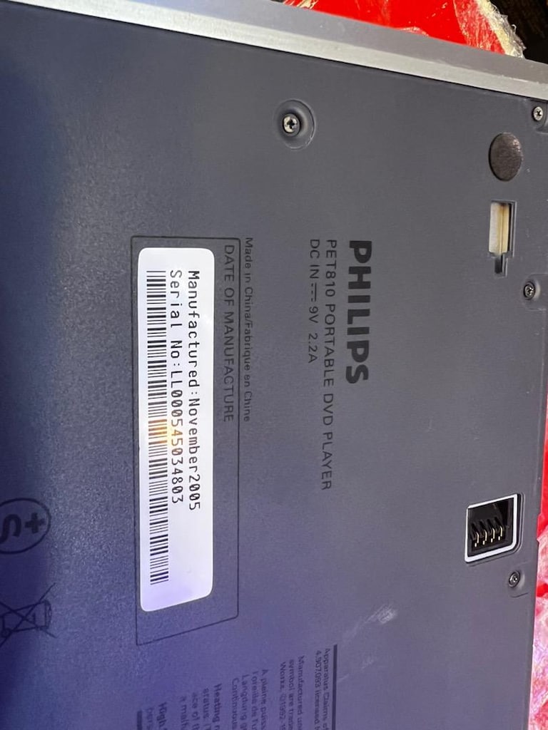 Philips pet810 portable dvd player - 5