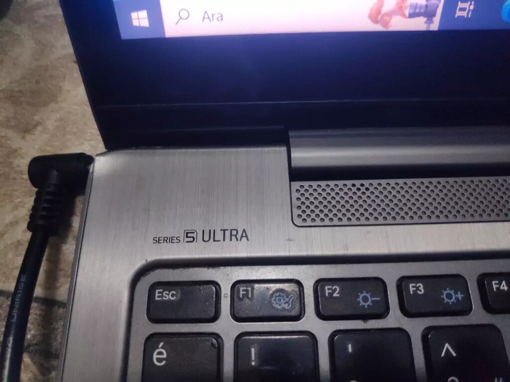 Samsung dokunmatik ekranlı i5 - 4