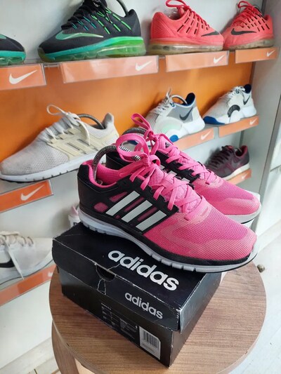 Orjinal Adidas 39.5 numara koşu bayan ayakkabısı İKİNCİ EL