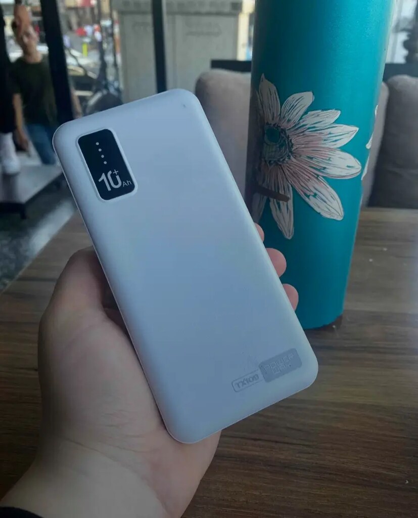 10.000 mAh Kablolu Dijital Göstergeli Powerbank Şarj Cihazı Şarj Aleti - 8