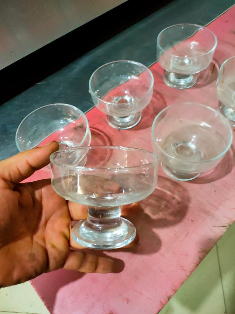 Sütlü tatlı dondurma kasesi - 7