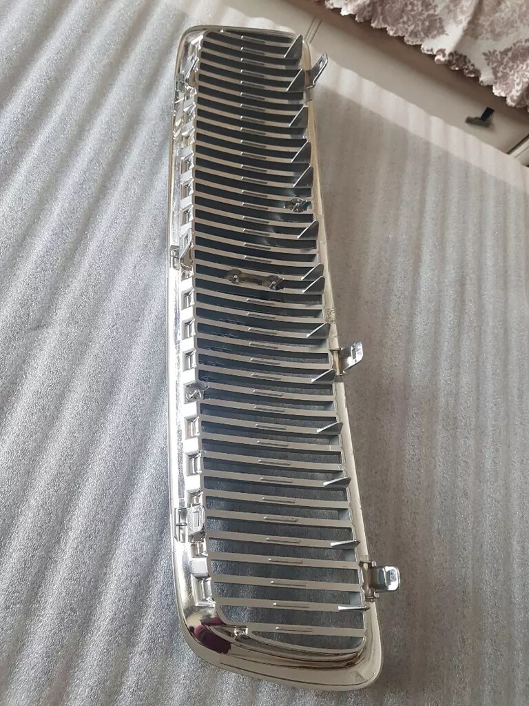 VOLVO V70 Ön Tampon Panjur Grille 2001-2006 yılları arası modellere. - 3