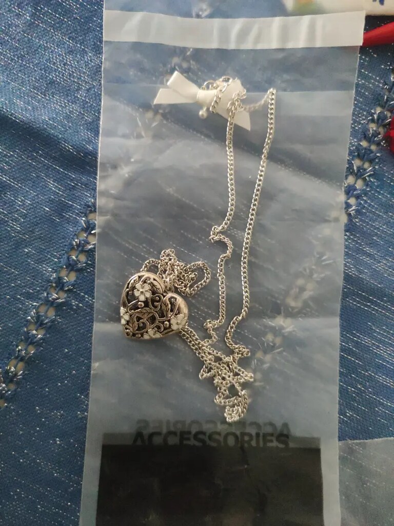 Kolyeler küpeler hepsi - 2