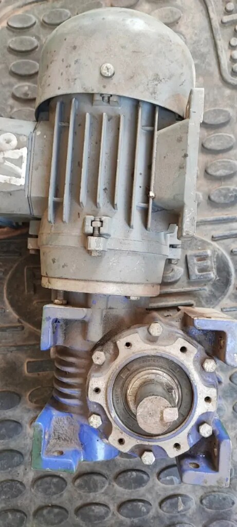 REDÜKTÖR 220 EV ELEKTRİKLİ KÖMÜRLÜ STOKERLİ KALORİFER KAZANLAR İÇİN - 3