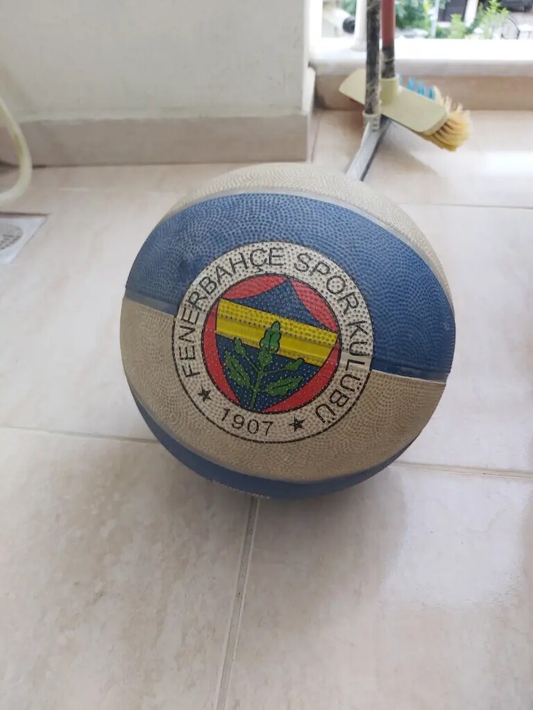 Fenerium dan alınmış basketbol topu