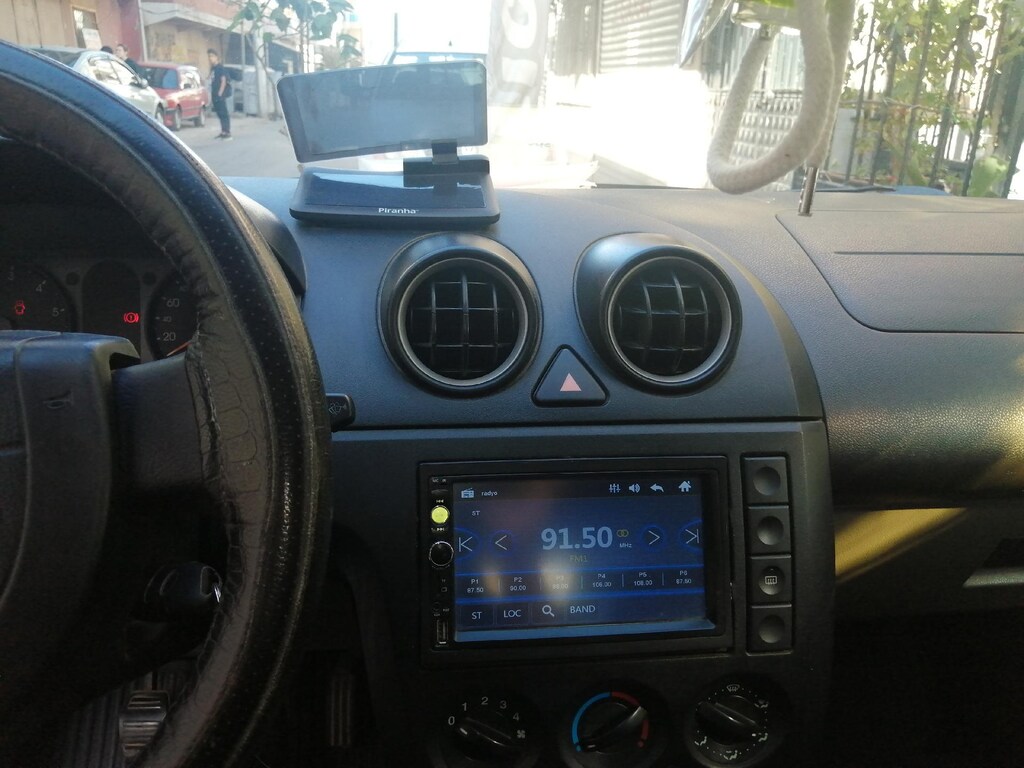Ford Fiesta 2004 Dizel - 2