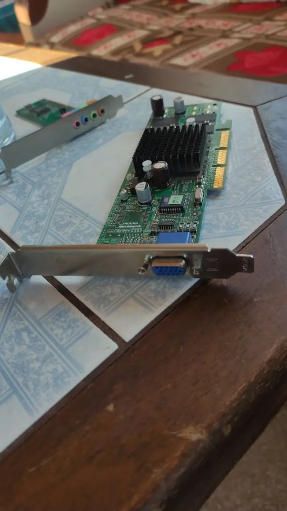 nVidia N8852 Ver.2 AGP-VGA 64 MB Ekran Kartı MX400D-32 - MX400D-32 - 2