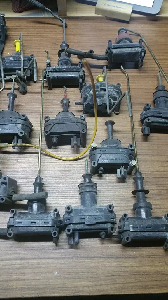 MERCEDES KİLİT AKTÜATÖR VAKUM W124 W126 W140 - 3