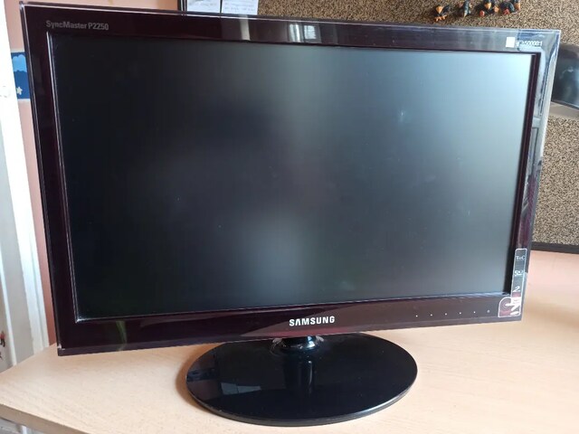 SAMSUNG P2250 21.5 LCD MONİTOR