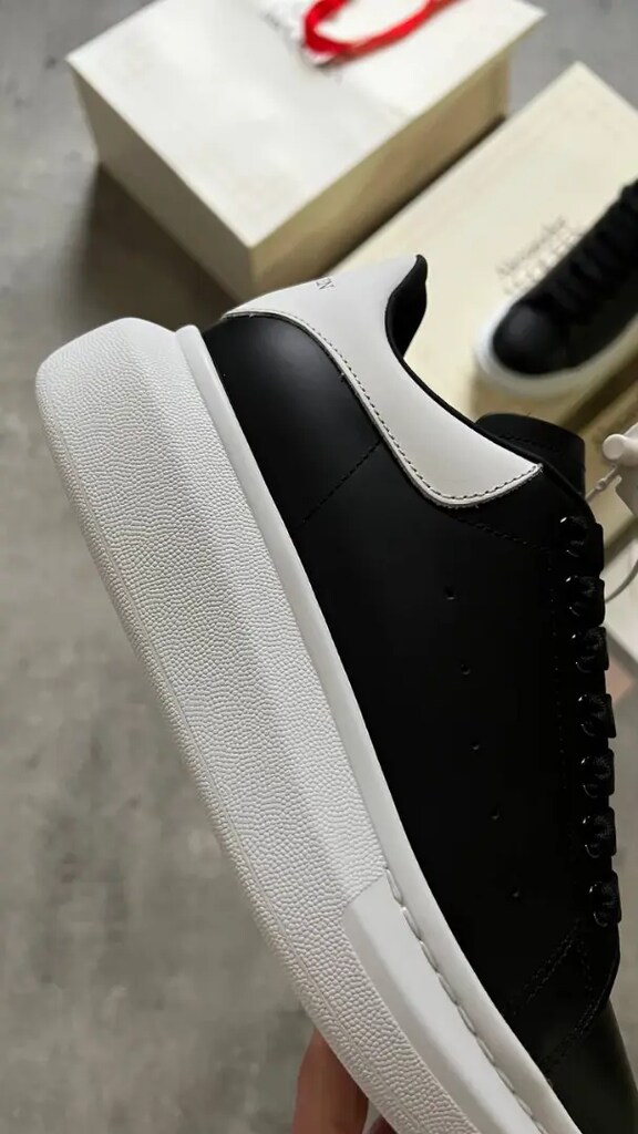 Alexander McQueen - 3