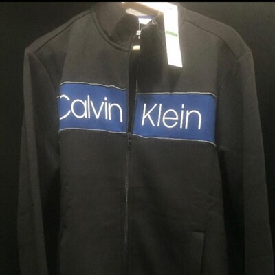Calvin Klein Ust