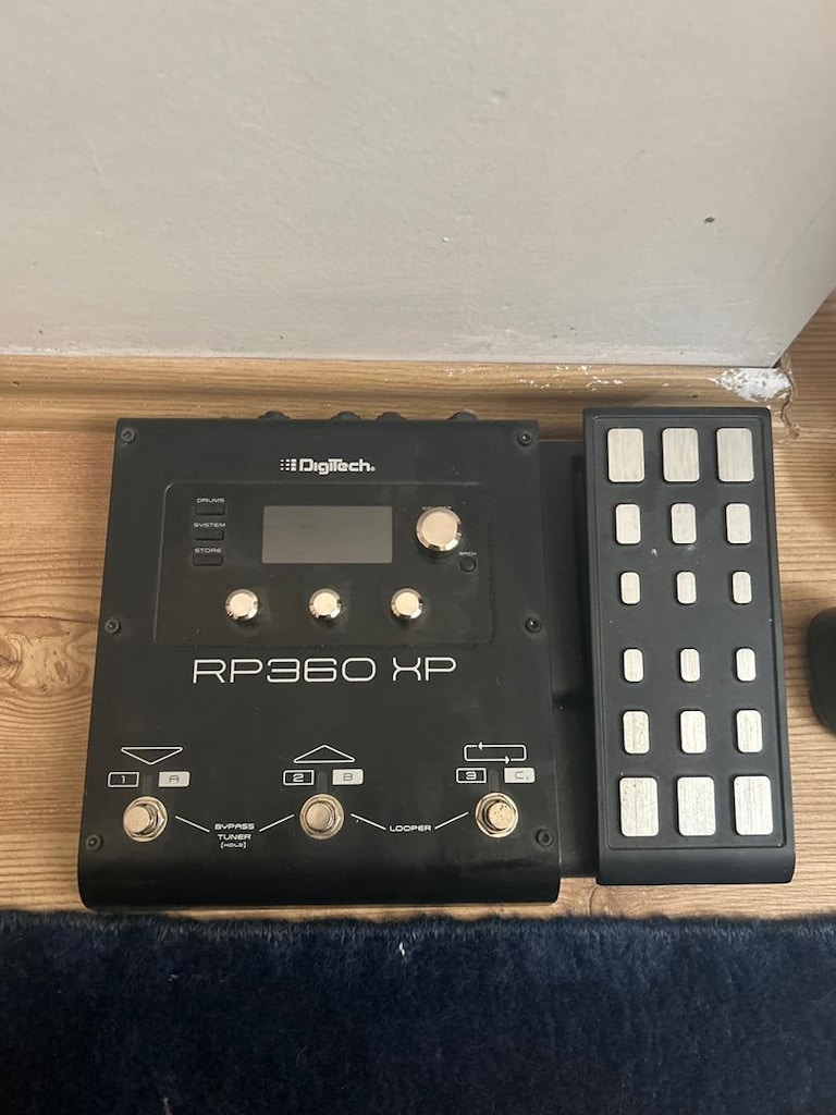 Digitech RP360 XP Gitar ve Bağlama Prosesör