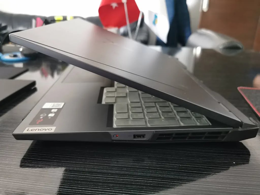 LENOVO LEGİON 5 PRO 2T+16GB SIFIR GİBİ OYUN/İŞ LAPTOPU - 5