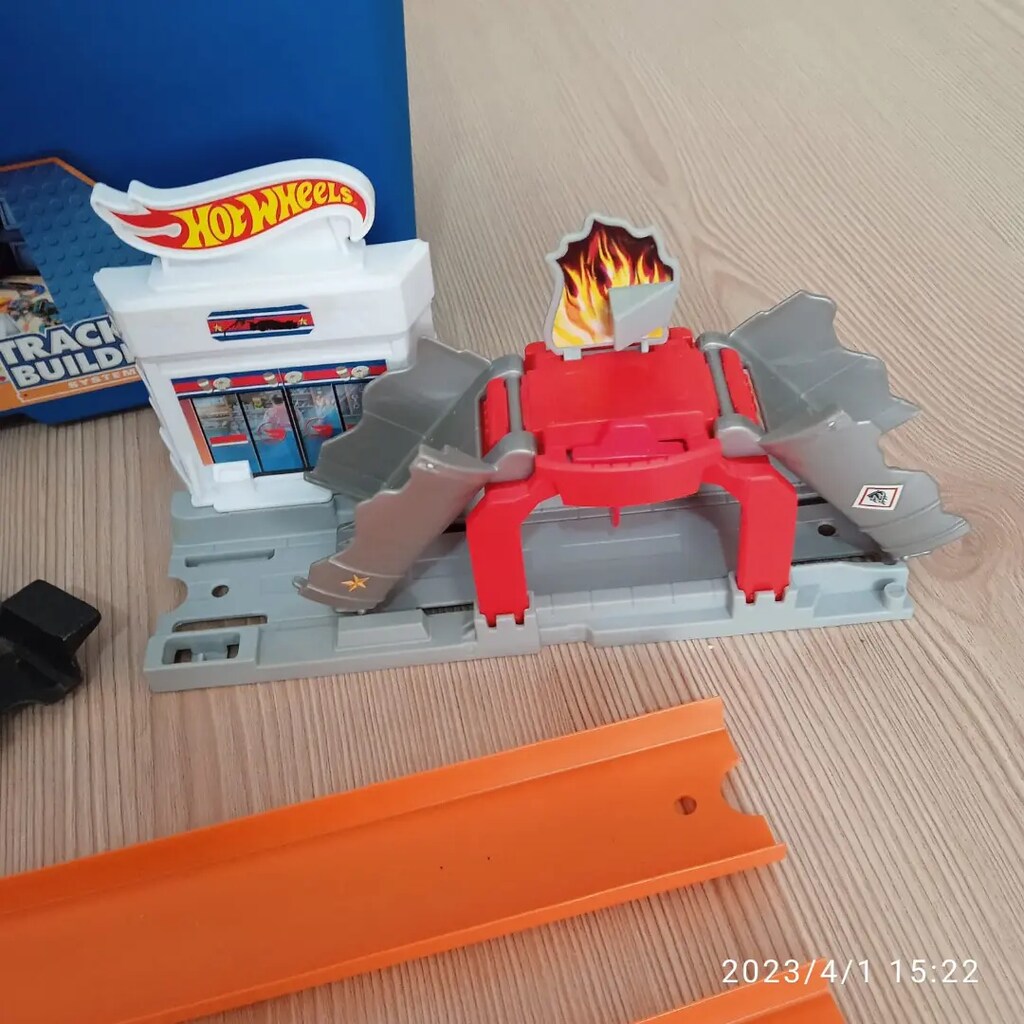 Hot Wheels - 3