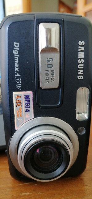 Samsung dijital fotoğraf makinesi