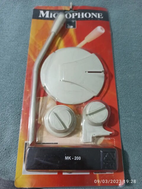 Sıfır ambalajında mk_200 mikrofon