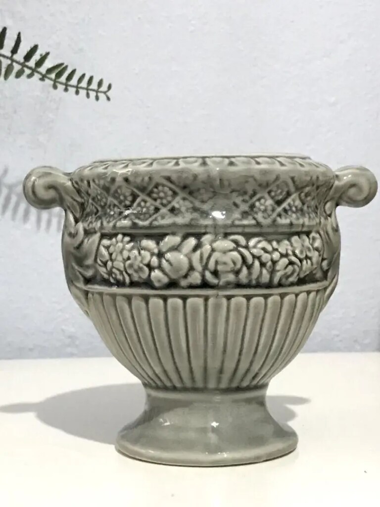 Kabartma Desenli Porselen Saksı & Madame Coco - 3