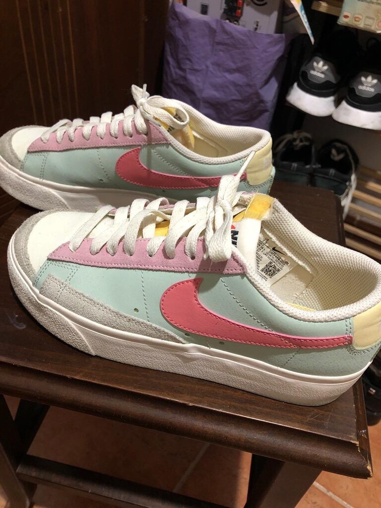 Nike - 3