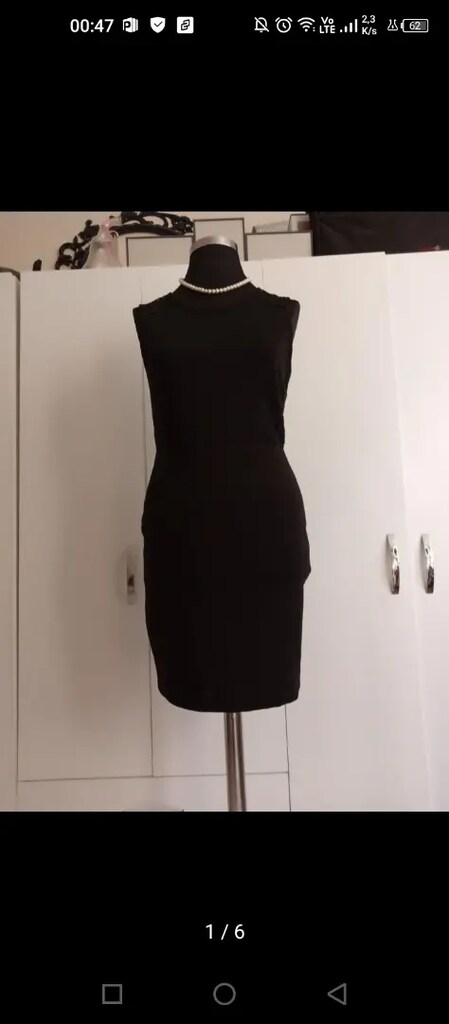 H&M Marka Siyah Renkli Kısa Elbise