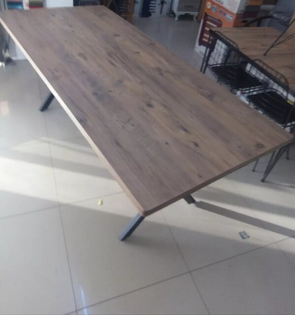Toplantı masası