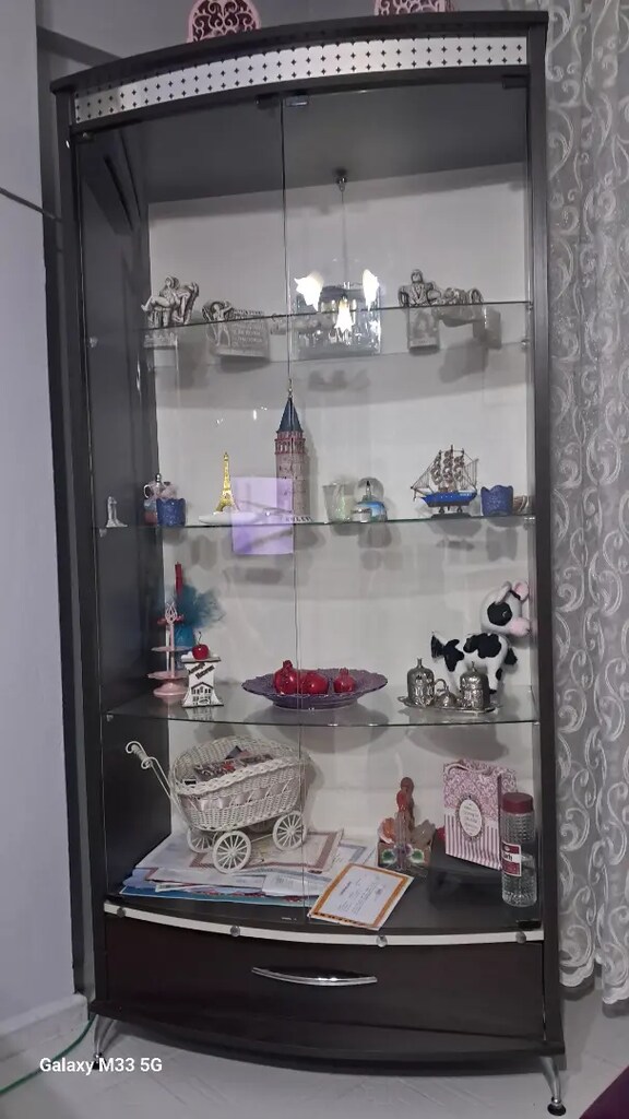 LED IŞIKLI VİTRİN