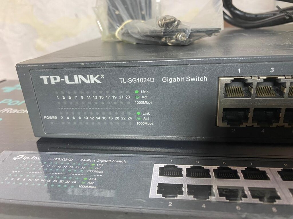 TP-LINK TL-SG1024 24PORT 10/100/1000 Gigabit SWITCH - 2