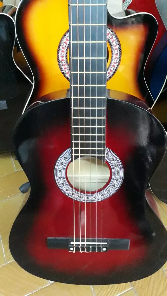 Klasik gitar.