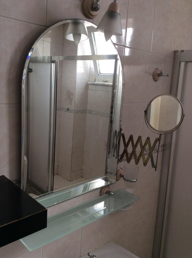 Banyo ayna sı yanındakı büyüteç ayna dıgerleri yok - 4