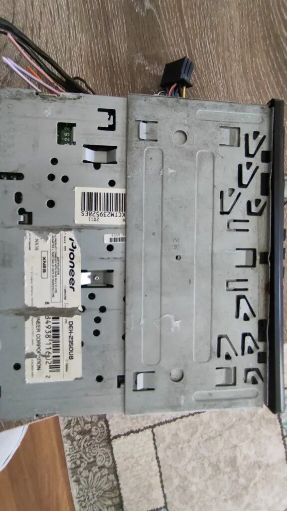 Pioneer deh - 2350ub - 3