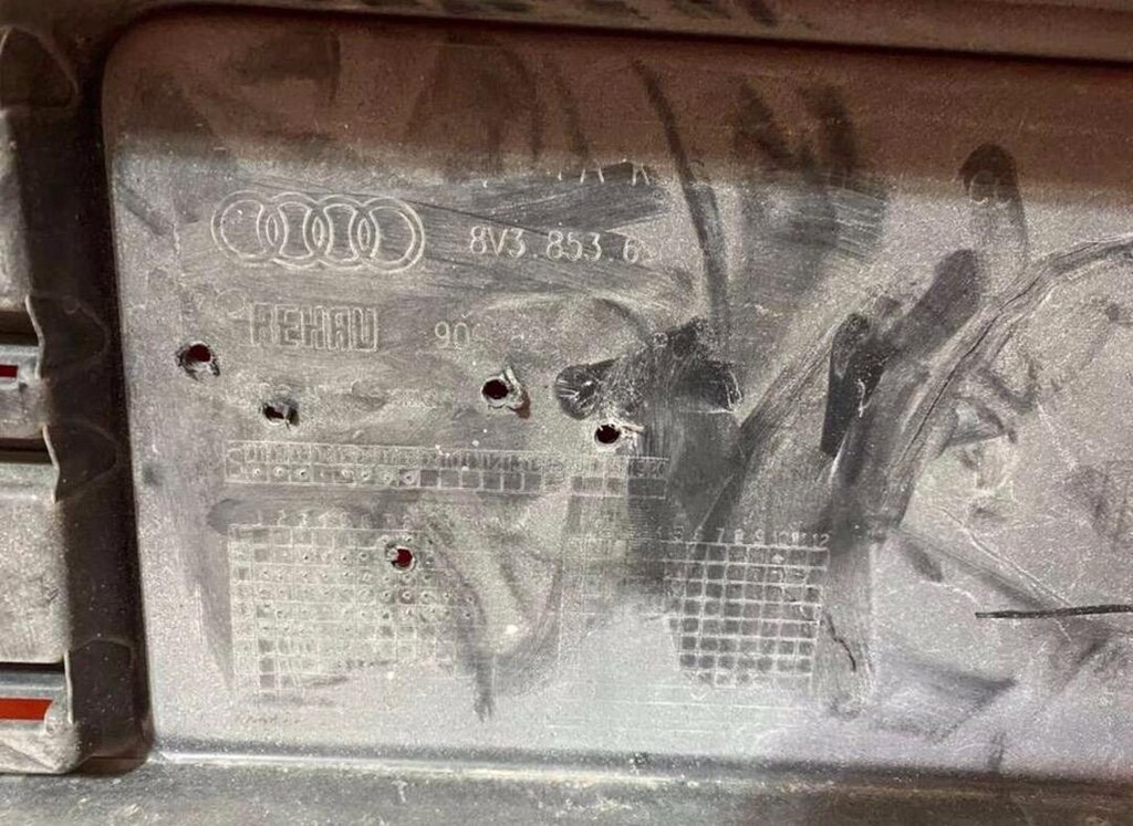 AUDİ A3 ÖN PANJUR ORJİNAL - 3