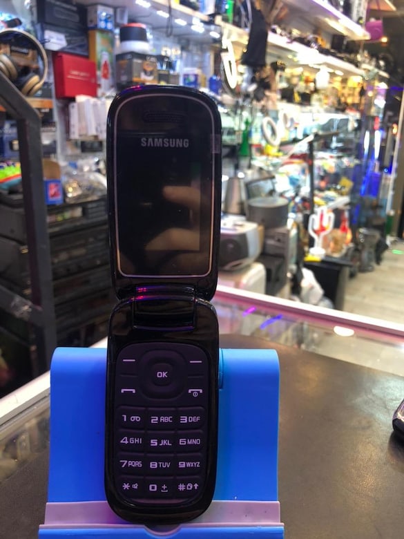 Samsung kapaklı kamerasız tuşlu telefon - 2