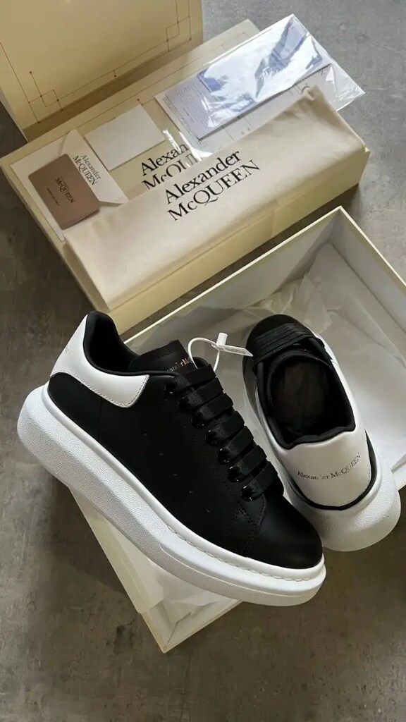 Alexander McQueen - 2
